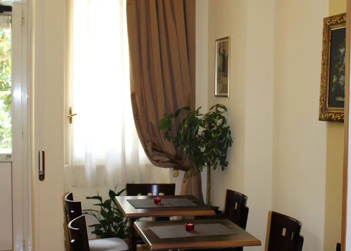 Aventino Oda ve Kahvaltı Roma