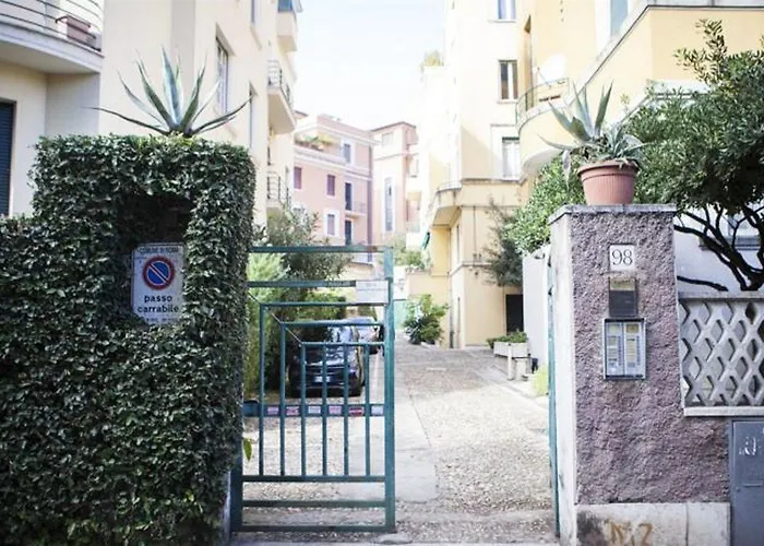 Bed & Breakfast Ghr Aventino Inn 4*