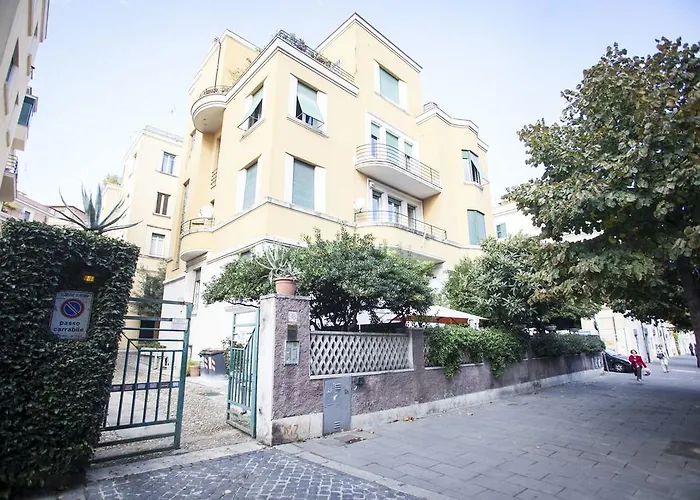Aventino Oda ve Kahvaltı 4*